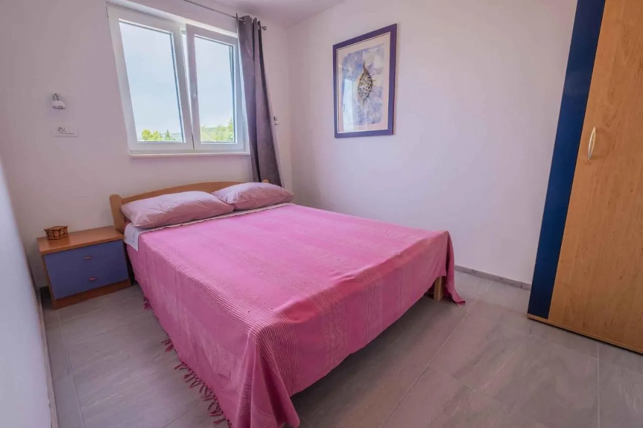 Apartment In Jadranovo 42264 Croatia